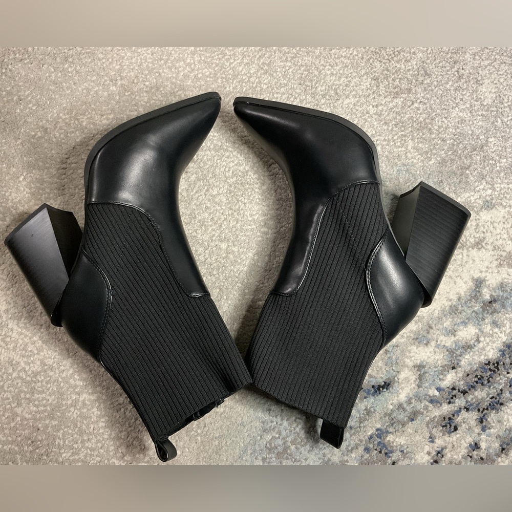 Wild Pair Trinityy Black Pointed Toe Sock Boots - Size 9.5 (NIB) - Picture 7 of 13